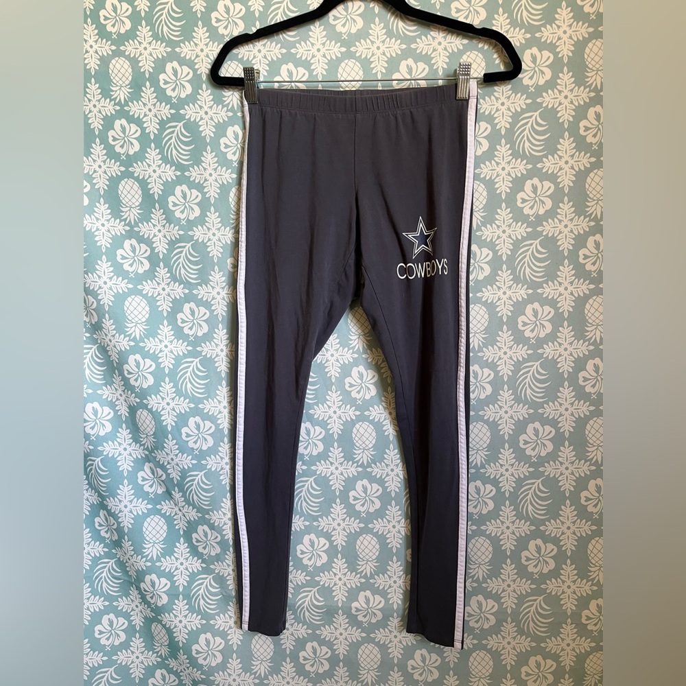 Dallas cowboys NFL women’s sleepwear leggings size small. like new